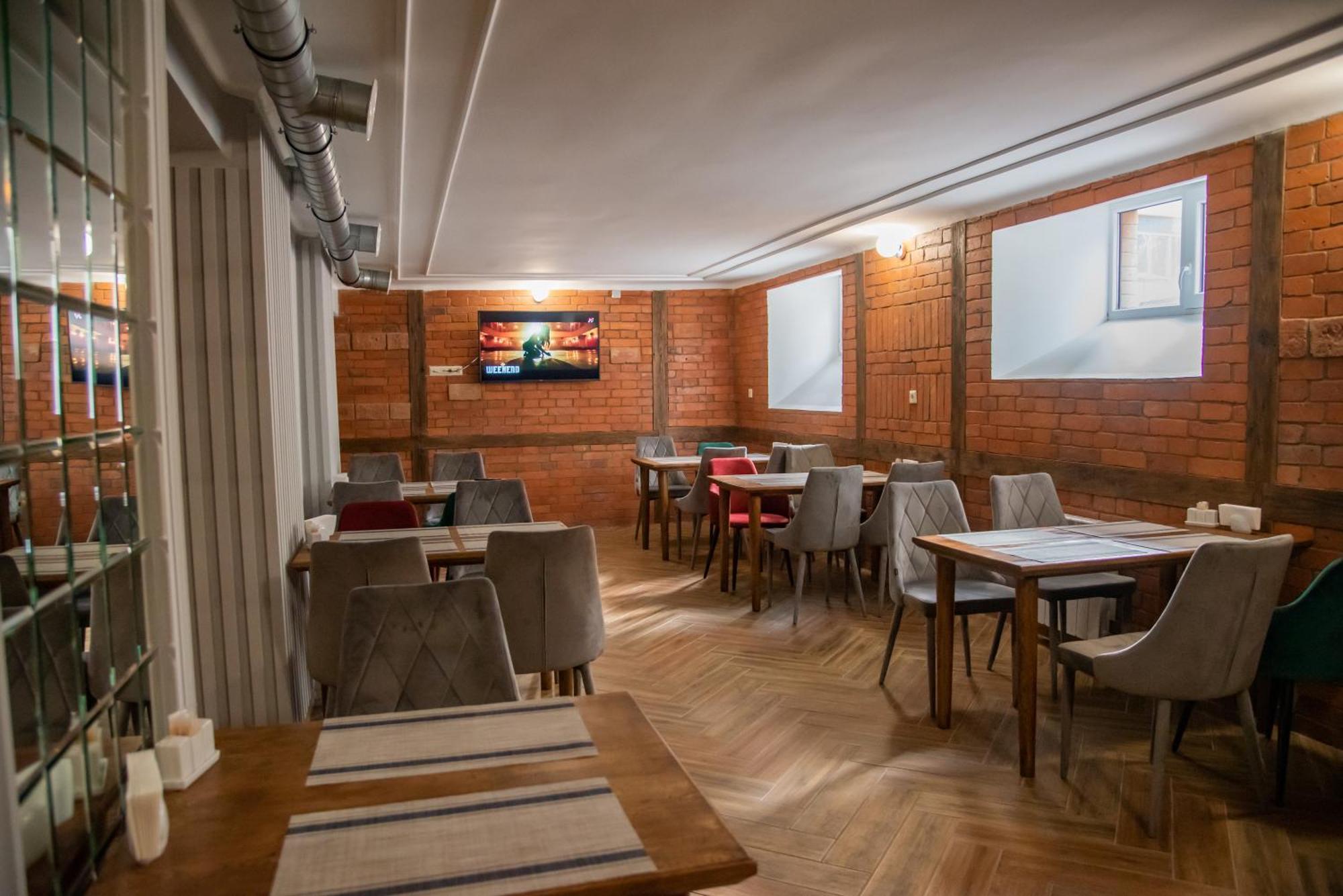 T&S Apart-Hotel Черновцы Экстерьер фото